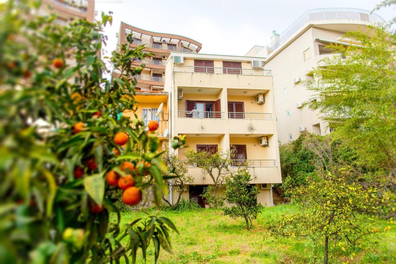 Guest House Mandarina บุดวา ภายนอก รูปภาพ