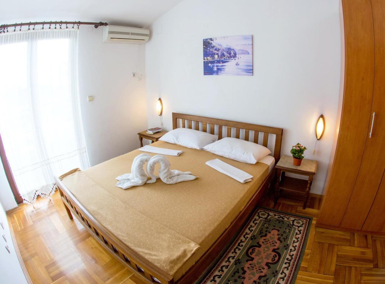 Guest House Mandarina บุดวา ภายนอก รูปภาพ